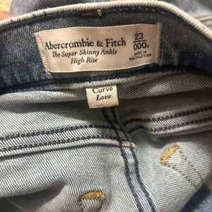 Abercrombie women’s jeans